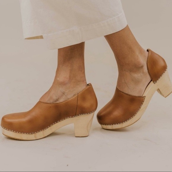 Free People Monroe Clog with Wooden Heel Size 38 Brown - Picture 1 of 6